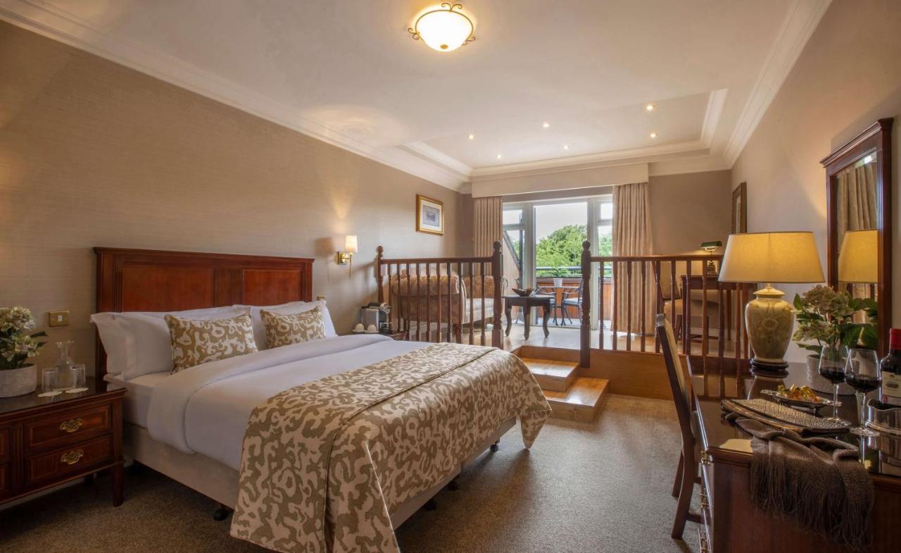 Court Yard Hotel Leixlip Bagian luar foto