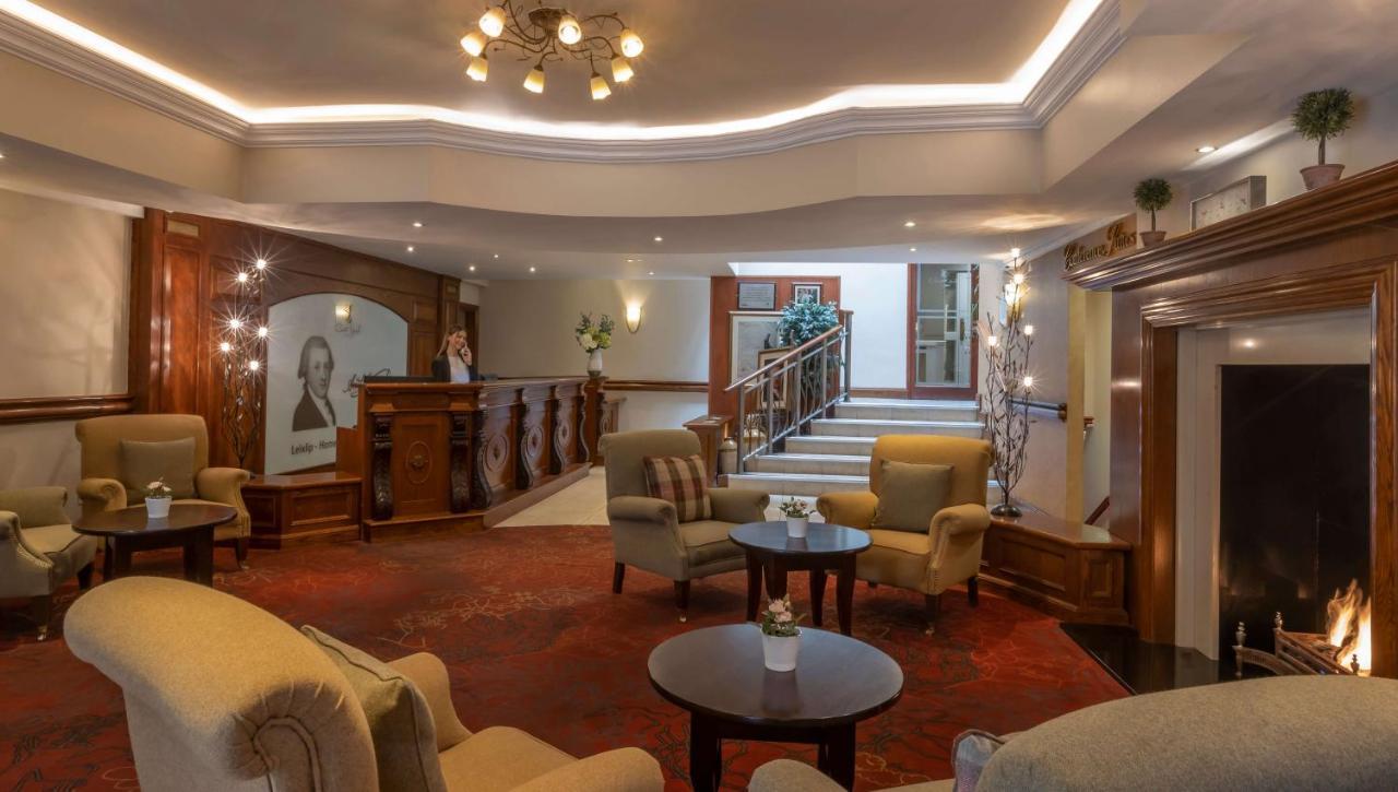 Court Yard Hotel Leixlip Bagian luar foto