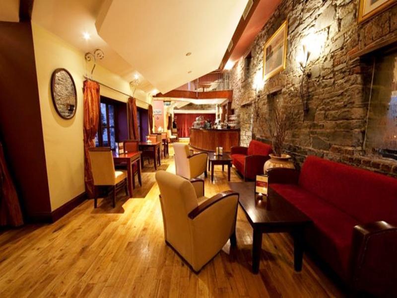 Court Yard Hotel Leixlip Bagian luar foto