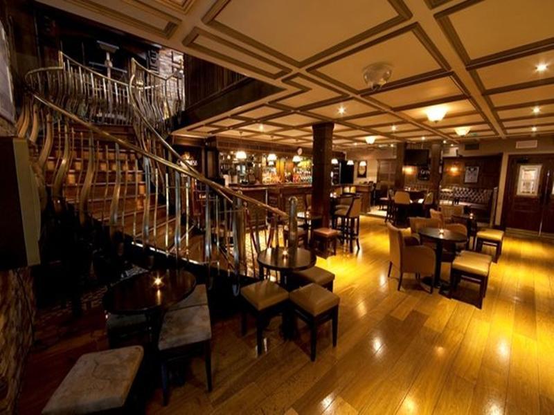 Court Yard Hotel Leixlip Bagian luar foto