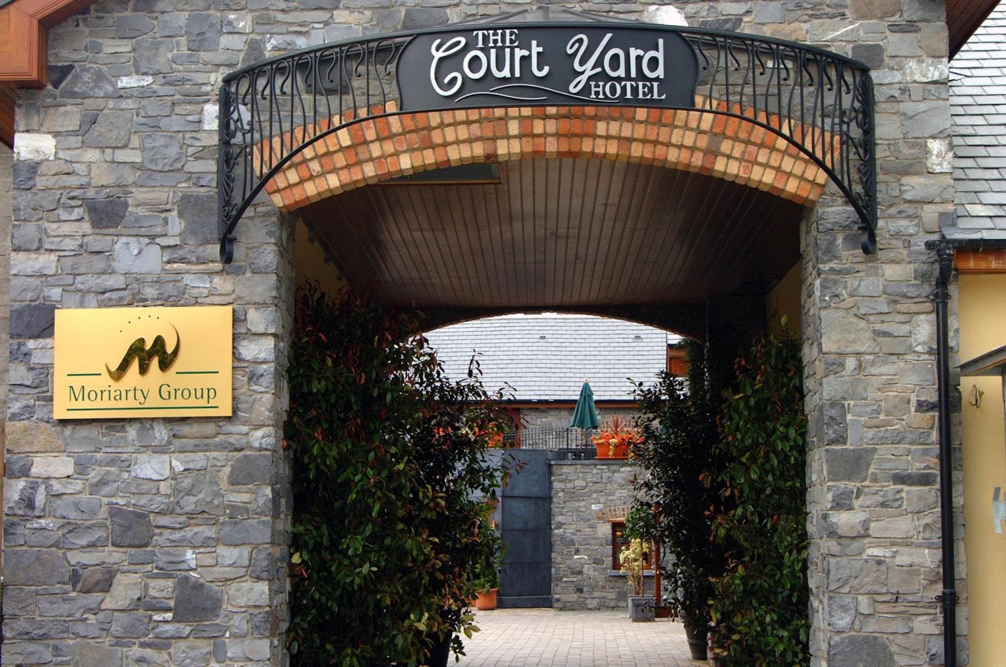 Court Yard Hotel Leixlip Bagian luar foto