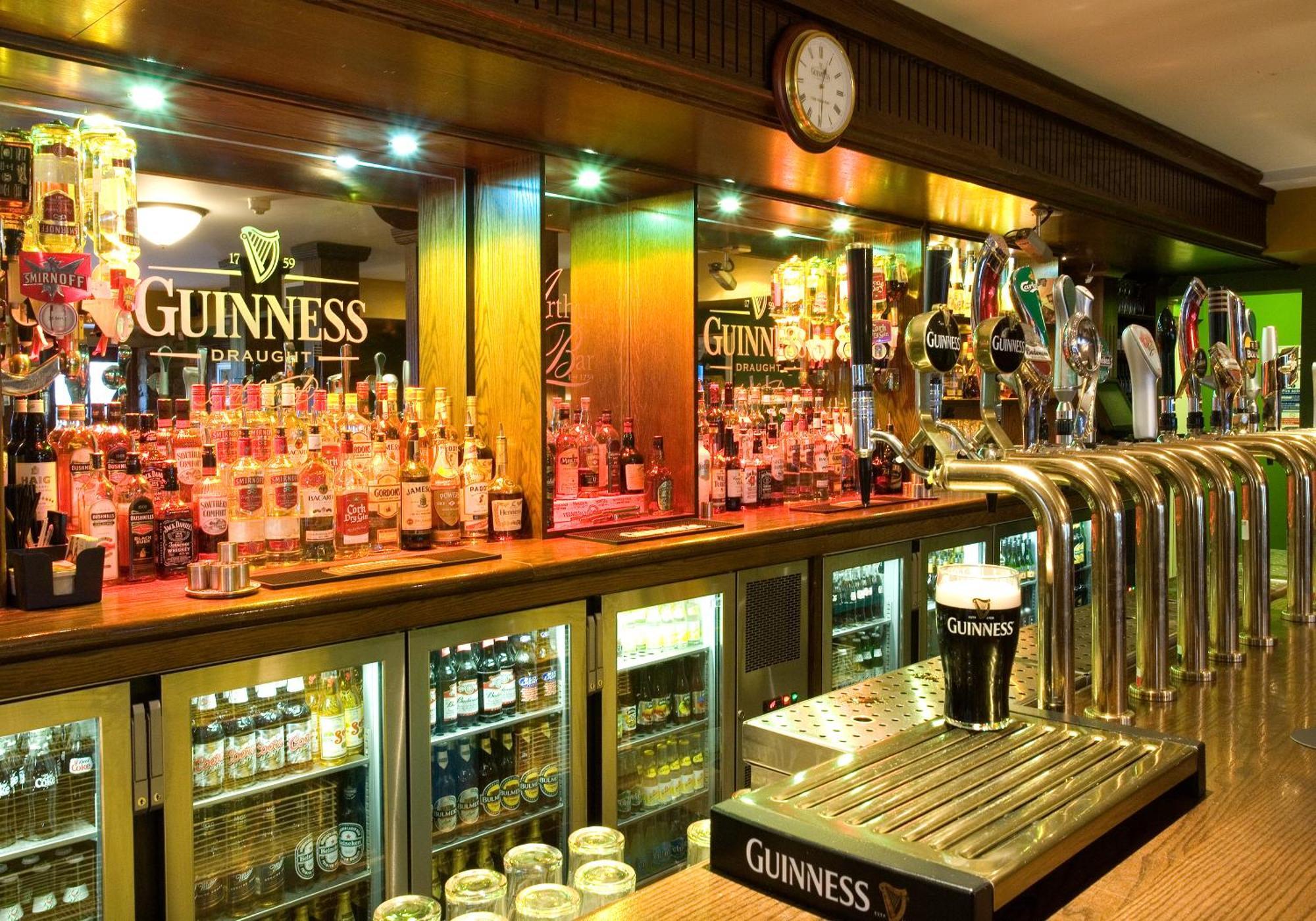 Court Yard Hotel Leixlip Bagian luar foto