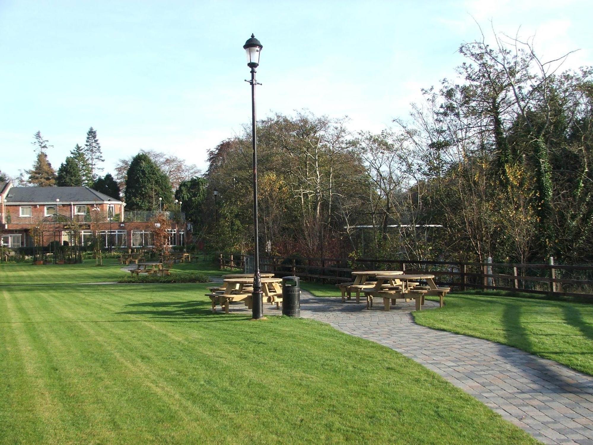 Court Yard Hotel Leixlip Bagian luar foto