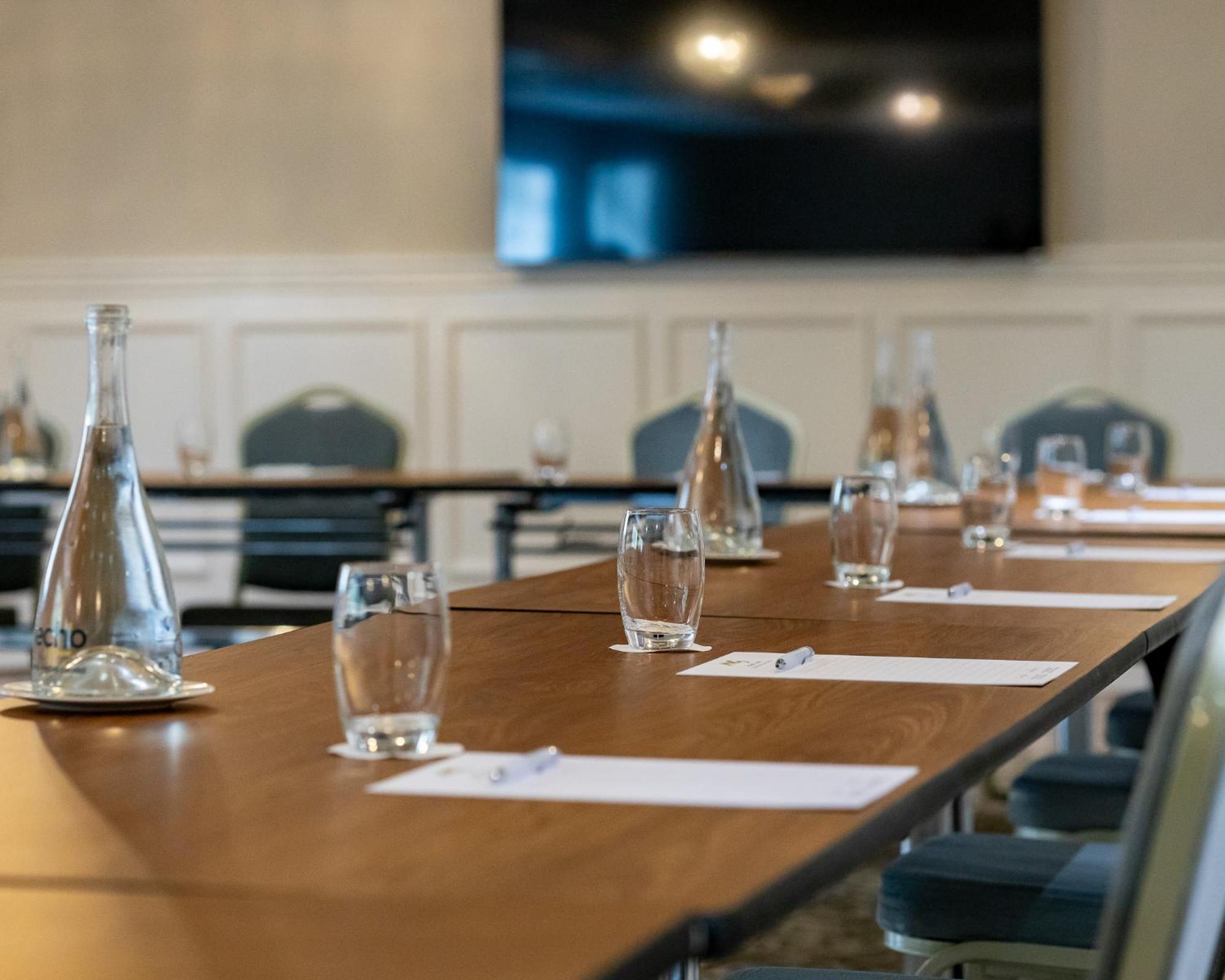 Court Yard Hotel Leixlip Bagian luar foto
