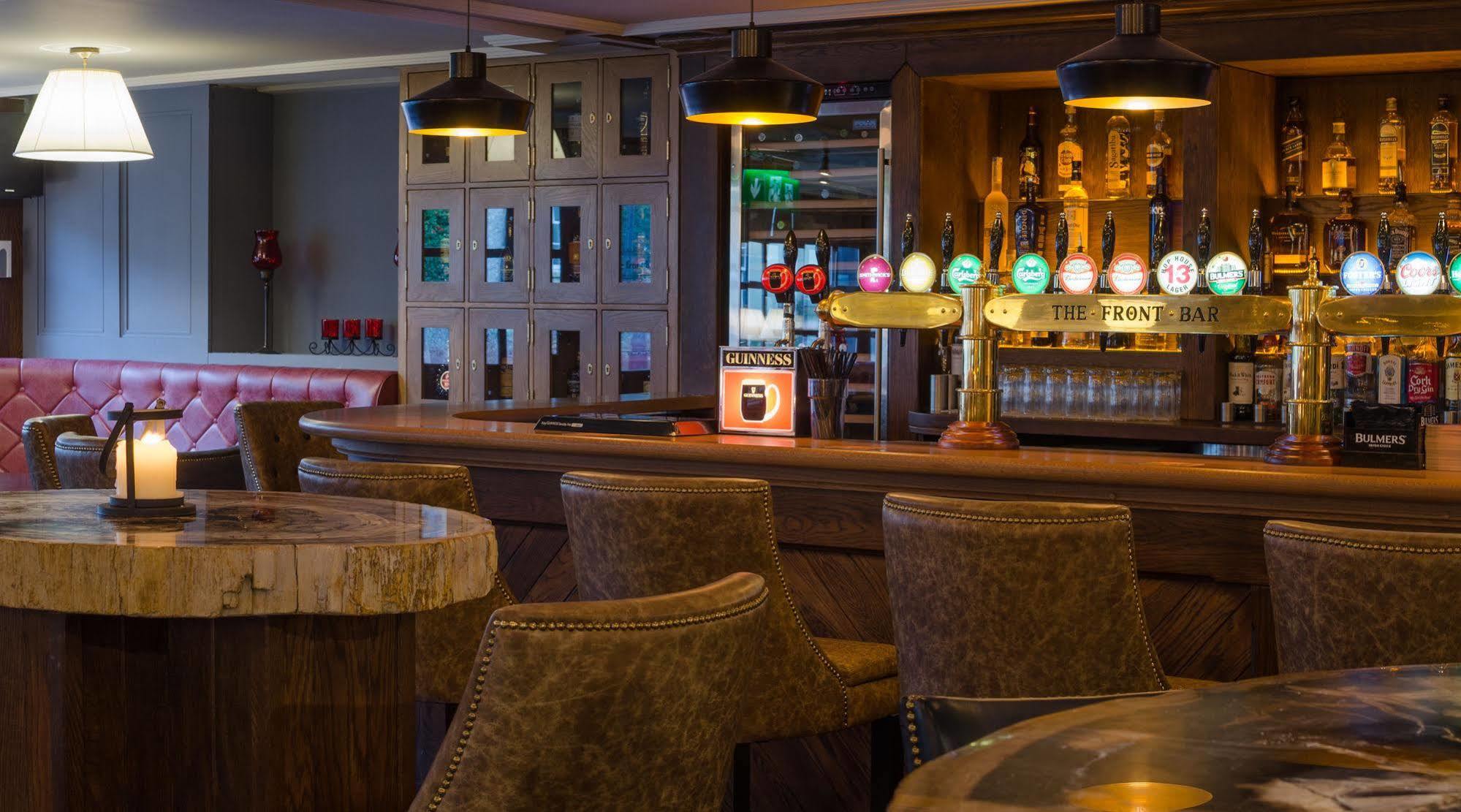 Court Yard Hotel Leixlip Bagian luar foto
